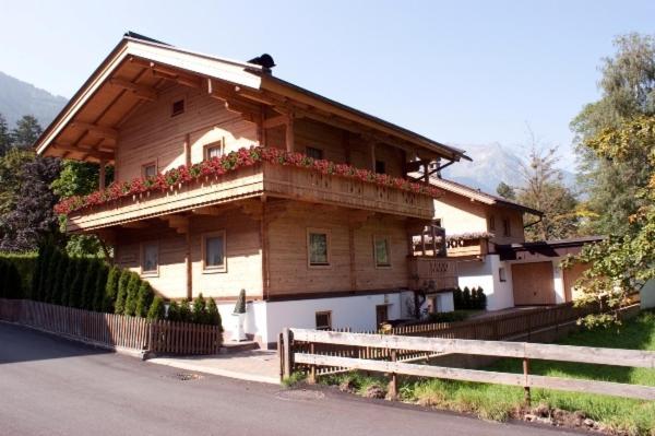 Chalet - Appartements Julitta Mayrhofen Zewnętrze zdjęcie